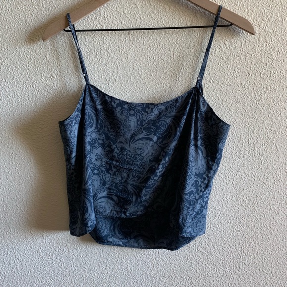 Tommy Bahama women’s top blue - Picture 3 of 3